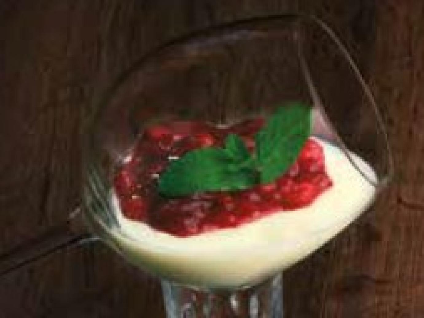 Panna cotta eper szósszal 