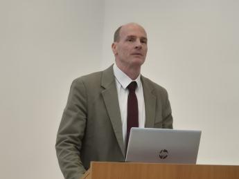 Tarpataki Tamás, helyettes államtitkár előadása